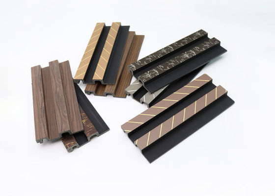 Panneau de mur facile cannelé en plastique décoratif intérieur de picoseconde d'installation de panneau de mur