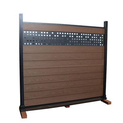 Le bois de construction en plastique WPC composé clôturent résistant UV de Panels Sustainable