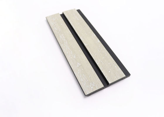 Le panneau de mur imperméable de décoration intérieure de 120x12mm picoseconde picoseconde a donné au revêtement une consistance rugueuse de mur