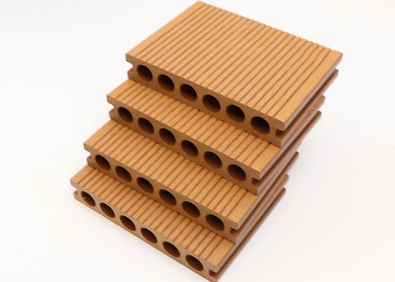 Tuiles composées en plastique de Decking de WPC en bois extérieur imperméable de Decking