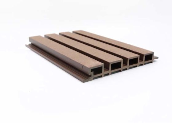 Panneaux de mur composés en plastique de PVC WPC de revêtement de mur extérieur en bois extérieur