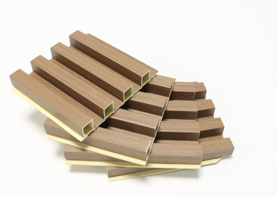 Les grains en bois ont stratifié le panneau de mur intérieur de WPC 160x24mm pour la décoration intérieure