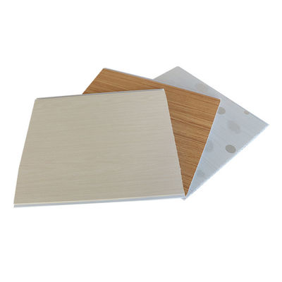 Haut panneau de plafond de impression d'intérieur brillant de PVC en bois 250x8mm pour sud-américain