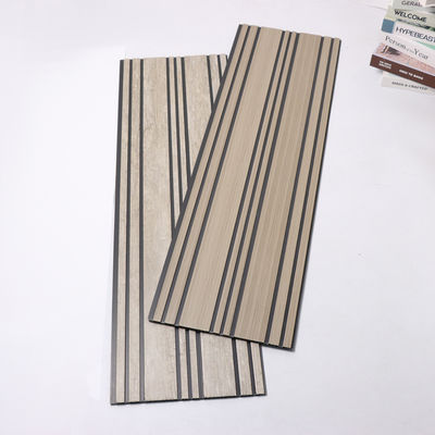 Panneau mural en PVC à flûte en PVC ignifuge en feuille de PVC légère Panneau mural en PVC pour décoration intérieure en gros Panneau mural en PVC Installation facile