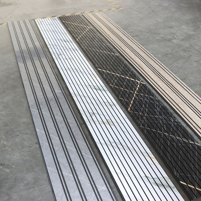 Panneau de plafond en PVC à motif marbre utilisé comme panneau mural Décor mural de luxe moderne Alternative légère au panneau mural en pierre