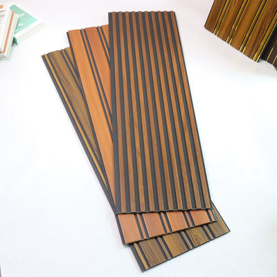 Panneau de plafond en PVC gaufré 3D pour décoration murale, panneau mural moderne, surface texturée, revêtement mural en PVC facile à nettoyer