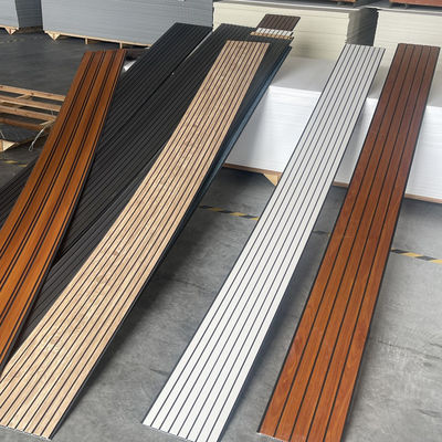 Panneau de plafond en PVC facile à installer pour mur - Solution simple pour panneaux muraux - Gain de temps et de main-d'œuvre - Faible coût d'installation - Panneau mural