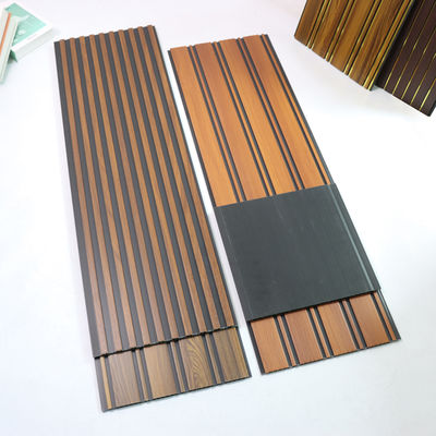 Panneau mural en bois de grain de PVC Panneau mural décoratif Matériau respectueux de l'environnement Pour la chambre à coucher Salle de séjour TV Mural de fond