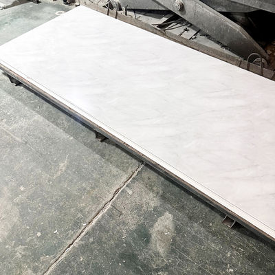 Panneaux muraux de douche en plastique durables pour la rénovation des salles de bain