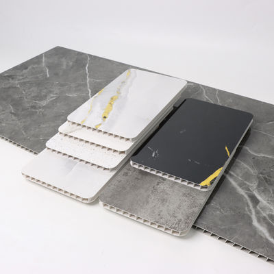 Moderne modèle 3D pare-feu PVC Panneau murale de douche Matériau de rénovation de salle de bain de luxe