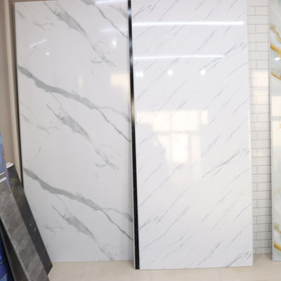 Panneaux de douche en PVC de sécurité texturés antidérapants pour la conception de salle de bain familiale