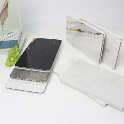 Livraison en vrac 1000x2400 mm Panneau mural de douche en PVC pour projet de construction