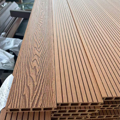 Système de panneaux muraux extérieurs en WPC composite en bois plastique imperméable à l'eau pour revêtements muraux extérieurs