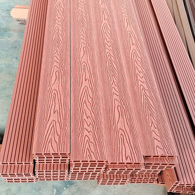 Décoration extérieure en WPC à longue durée de vie.