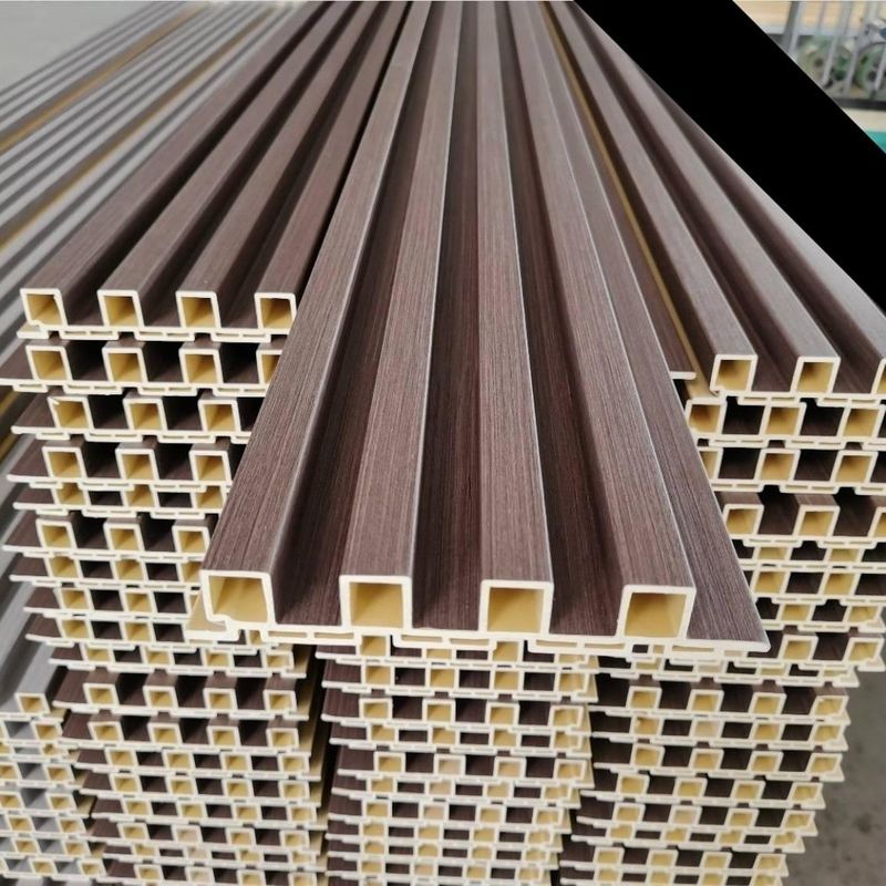 Les grains en bois en bois ont stratifié le panneau de mur intérieur de WPC pour la décoration d'intérieur