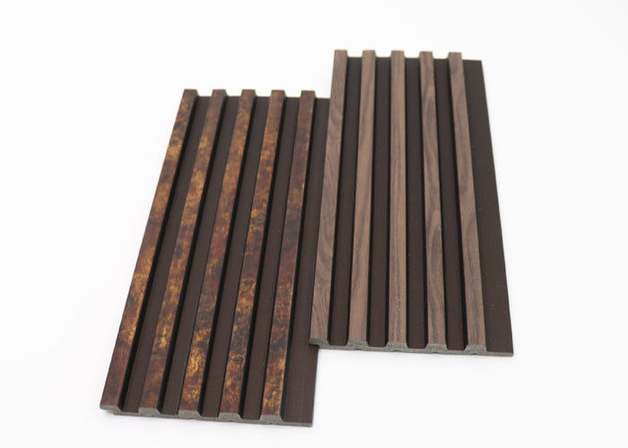 Mur 3D en bois intérieur de picoseconde de bâti de corniche lambrissant la décoration imperméable