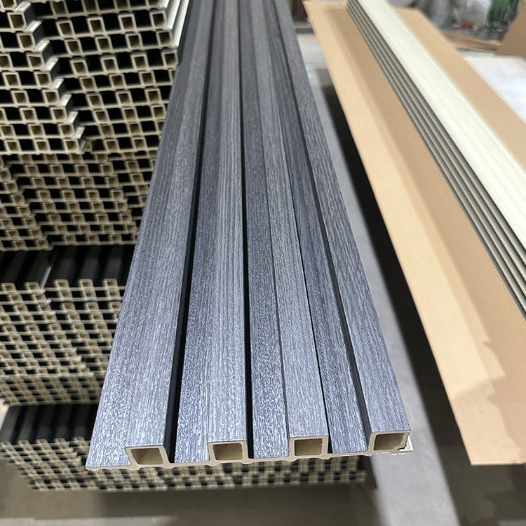 Panneau murale en WPC en bois à grains stratifiés pour intérieur