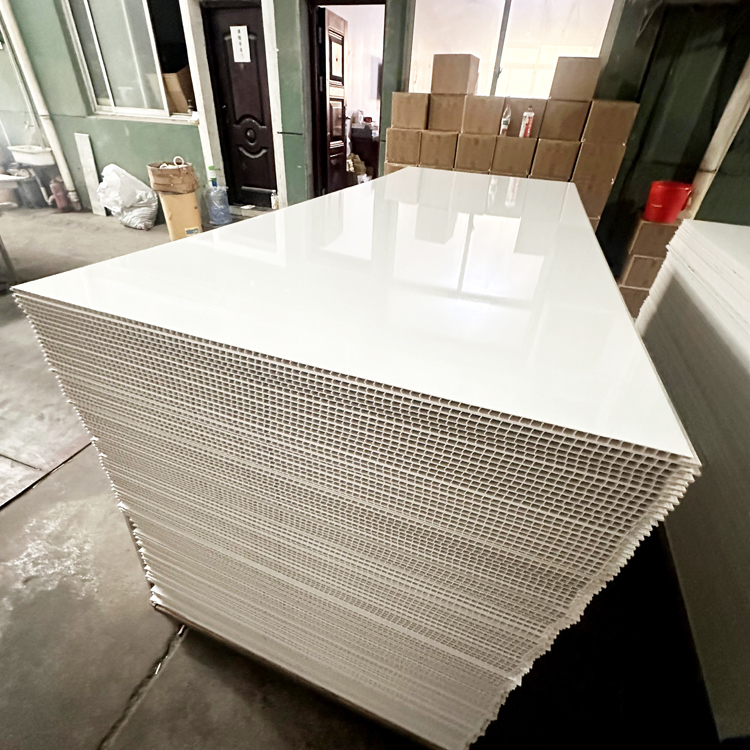 Panneau mural de douche en PVC imperméable à l'eau facile à installer pour la décoration de salle de bain