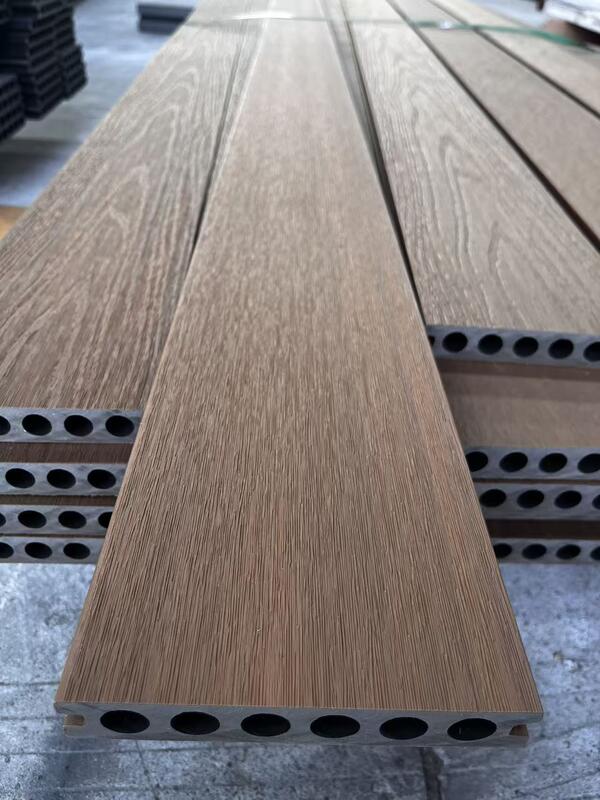 Platelage en plastique imperméable extérieur extérieur de WPC Antigrietas Para Piscina Y Suelo