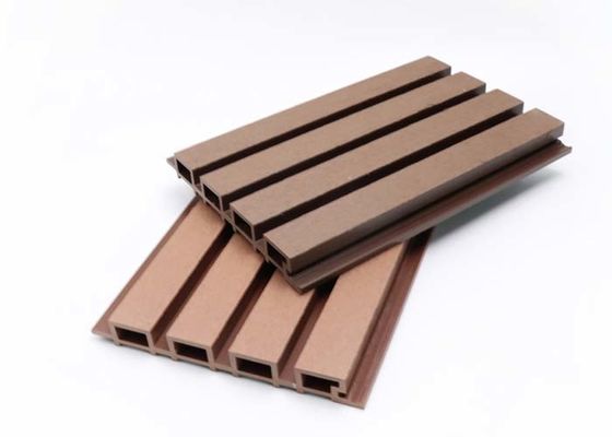 Revêtement composé en plastique d'extrusion de WPC de mur en bois extérieur ignifuge Co de panneau