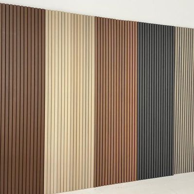 Panneau de mur extérieur extérieur du panneau de mur de l'extrusion WPC de Co 219x26mm