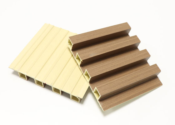 Le nouveau style facile installent le panneau de mur d'intérieur de revêtement de mur de la décoration WPC 3D