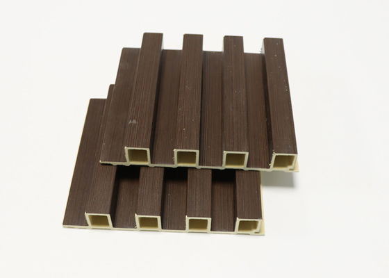 panneau de mur cannelé imperméable intérieur du panneau de mur de 15cmx9mm WPC 16.5cmx2.5cm