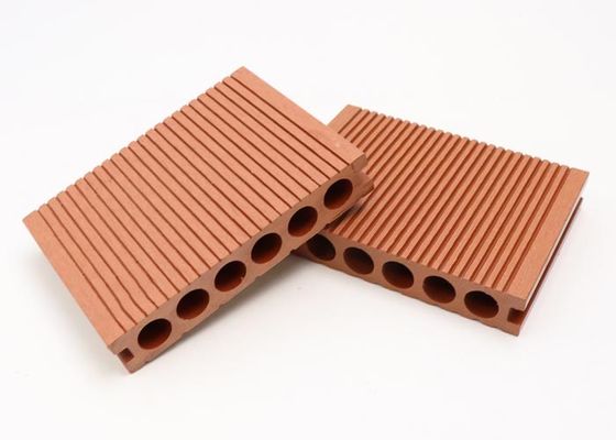 Decking composé en plastique en bois composé de panneaux de plate-forme de 140x25mm pour le jardin