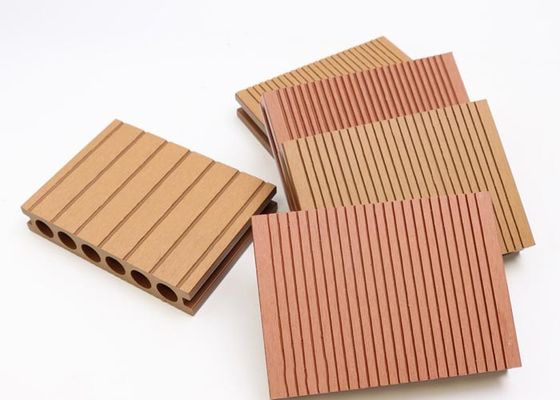 3D a gravé le Decking en refief extérieur de verrouillage composé de plancher des tuiles WPC