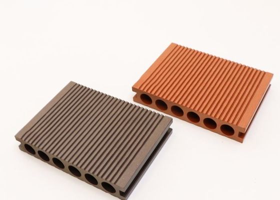 Plancher extérieur solide de Wpc de conseil composé de plastique en bois de Decking de WPC