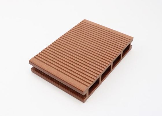 Conception moderne d'installation facile du Decking 18mm du jardin WPC de plancher de cadre de peau