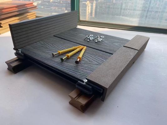 Imperméabilisez non le plancher machiné par Decking extérieur en bois de chêne du glissement WPC