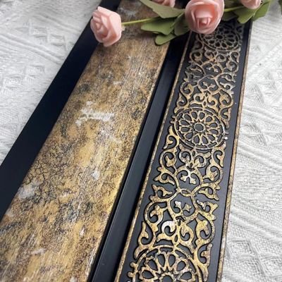 Mur 3D en bois intérieur de picoseconde de décoration imperméable lambrissant le bâti de corniche