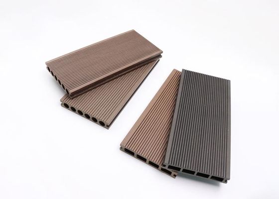 Extrusion en bois composée en plastique en bois du PE Co de revêtement de mur du panneau de mur extérieur WPC