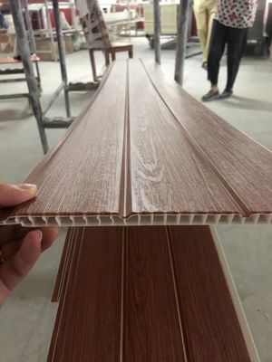 En stratifié décoratif PVC en bois panneau de plafond l'intérieur en plastique de panneau de mur de 25cm
