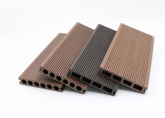 Conseil composé de Decking WPC de Co de cavité extérieure de Decking de l'extrusion