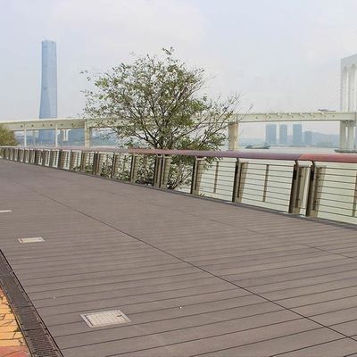 Conseil composé de Decking WPC de Co de cavité extérieure de Decking de l'extrusion