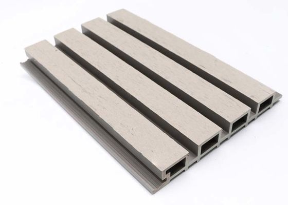 Haute extrusion imperméable extérieure de luxe brillante du panneau de mur de panneau de mur de l'extérieur WPC Co