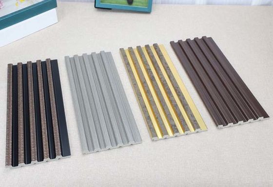Le mur cannelé insonorisé imperméable de picoseconde lambrisse le composé en plastique en bois facile d'installation