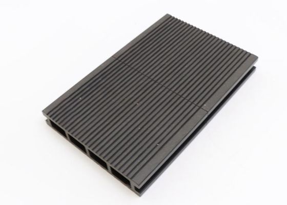 Revêtement extérieur de mur du panneau de mur de WPC de Decking d'extrusion composée en plastique en bois du PE Co WPC
