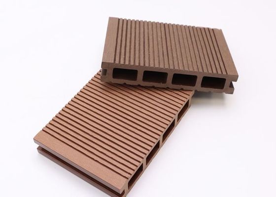Revêtement extérieur de mur du panneau de mur de WPC de Decking d'extrusion composée en plastique en bois du PE Co WPC