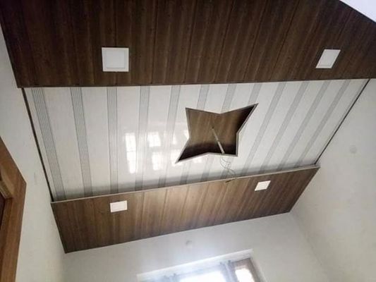 Matériau de construction à la maison décoratif intérieur de salle de bains de plafond de PVC de mur à haute brillance de panneau