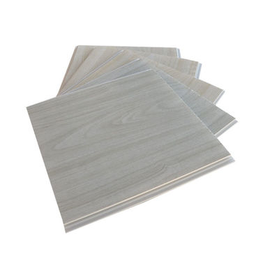 Facile installez la décoration d'intérieur ignifuge de panneau de plafond de PVC
