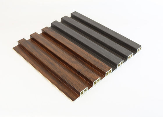 Le panneau de mur en bois de Wpc d'auvent de grain 195 * 25 * 2900mm imperméabilisent pour la décoration intérieure
