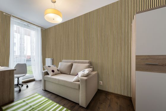 Panneau cannelé acoustique de grain en bois insonorisé pour la décoration intérieure