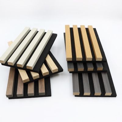 Panneaux acoustiques auto-adhésifs en fibre de polyester de 600 mm pour le cinéma à domicile