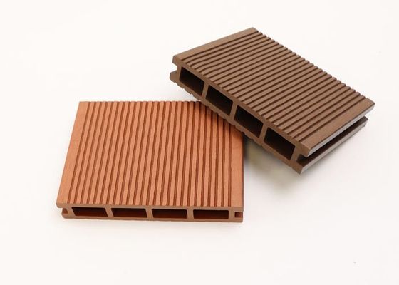 Composé extérieur imperméable de WPC de plancher de Decking de grain ignifuge en bois
